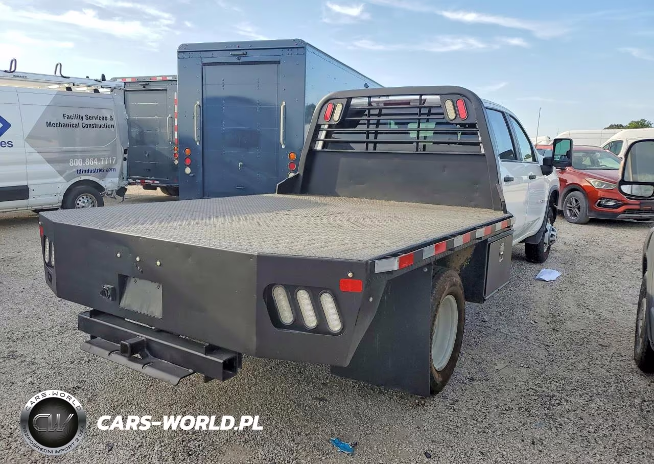 2021 Chevrolet Silverado C3500 VIN:1GB4WRE70MF290600 - 3