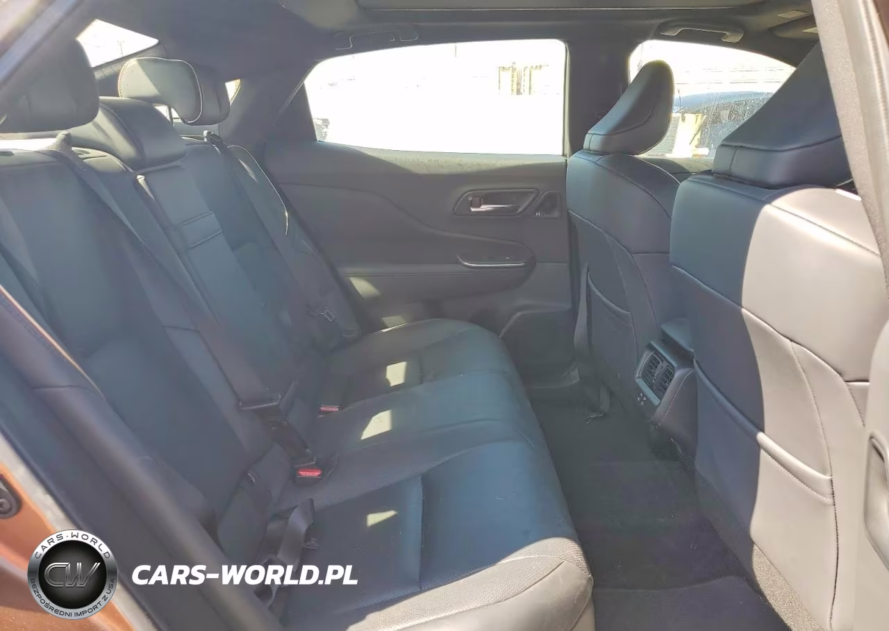 2023 Toyota Crown Platinum VIN:JTDAFAAF8P3002910 - 10