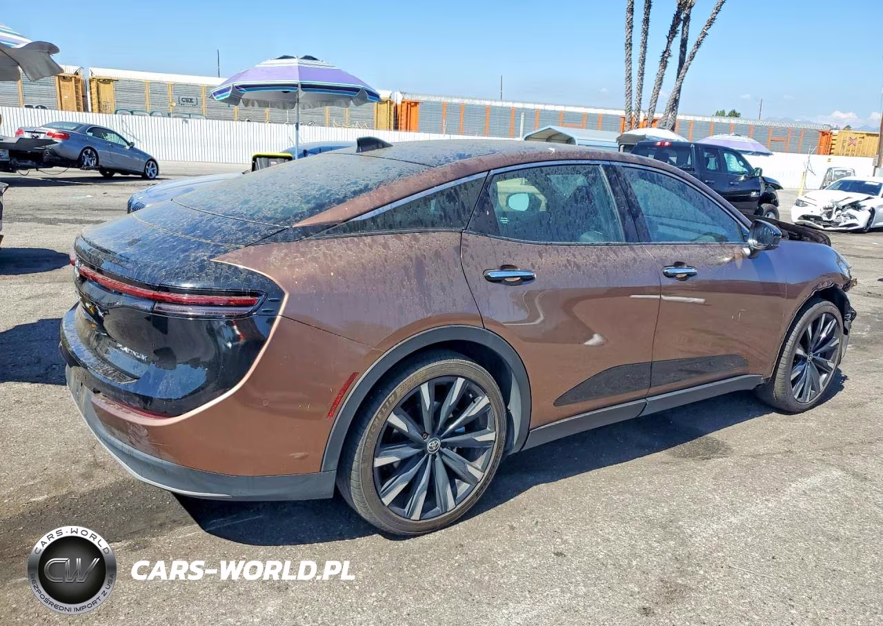 2023 Toyota Crown Platinum VIN:JTDAFAAF8P3002910 - 3