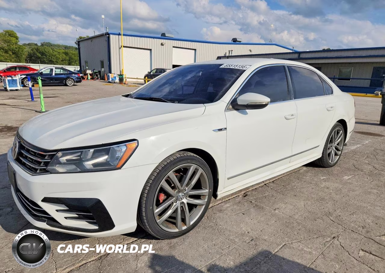 2017 Volkswagen Passat R-Line – zdjęcie 1 z 12