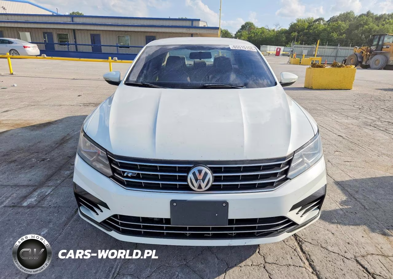 2017 Volkswagen Passat R-Line VIN:1VWDT7A3XHC008947 - 5