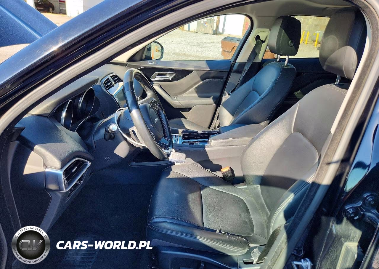2018 Jaguar F-Pace Premium VIN:SADCJ2FN2JA297913 - 7