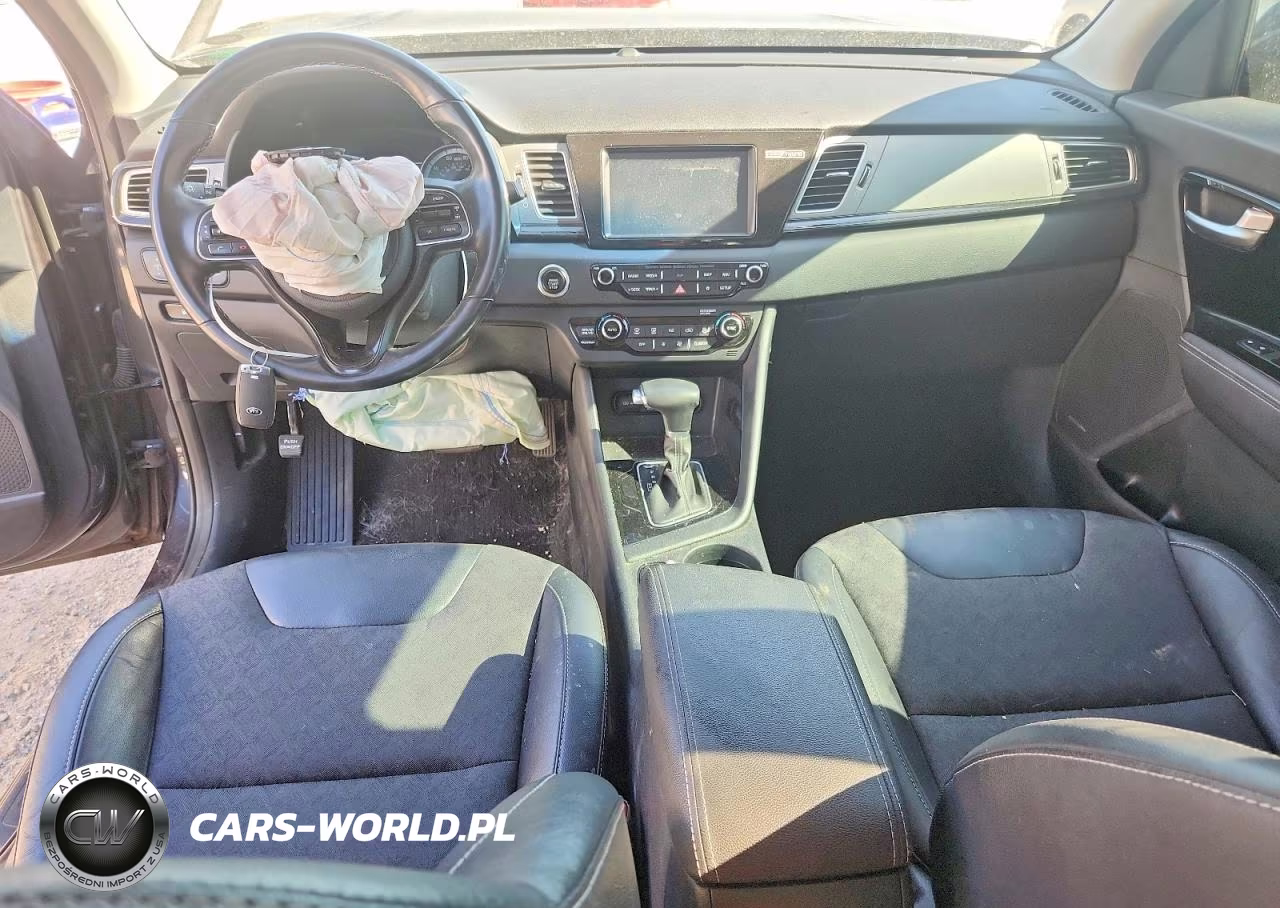 2019 Kia Niro S Touring VIN:KNDCC3LC1K5223486 - 8