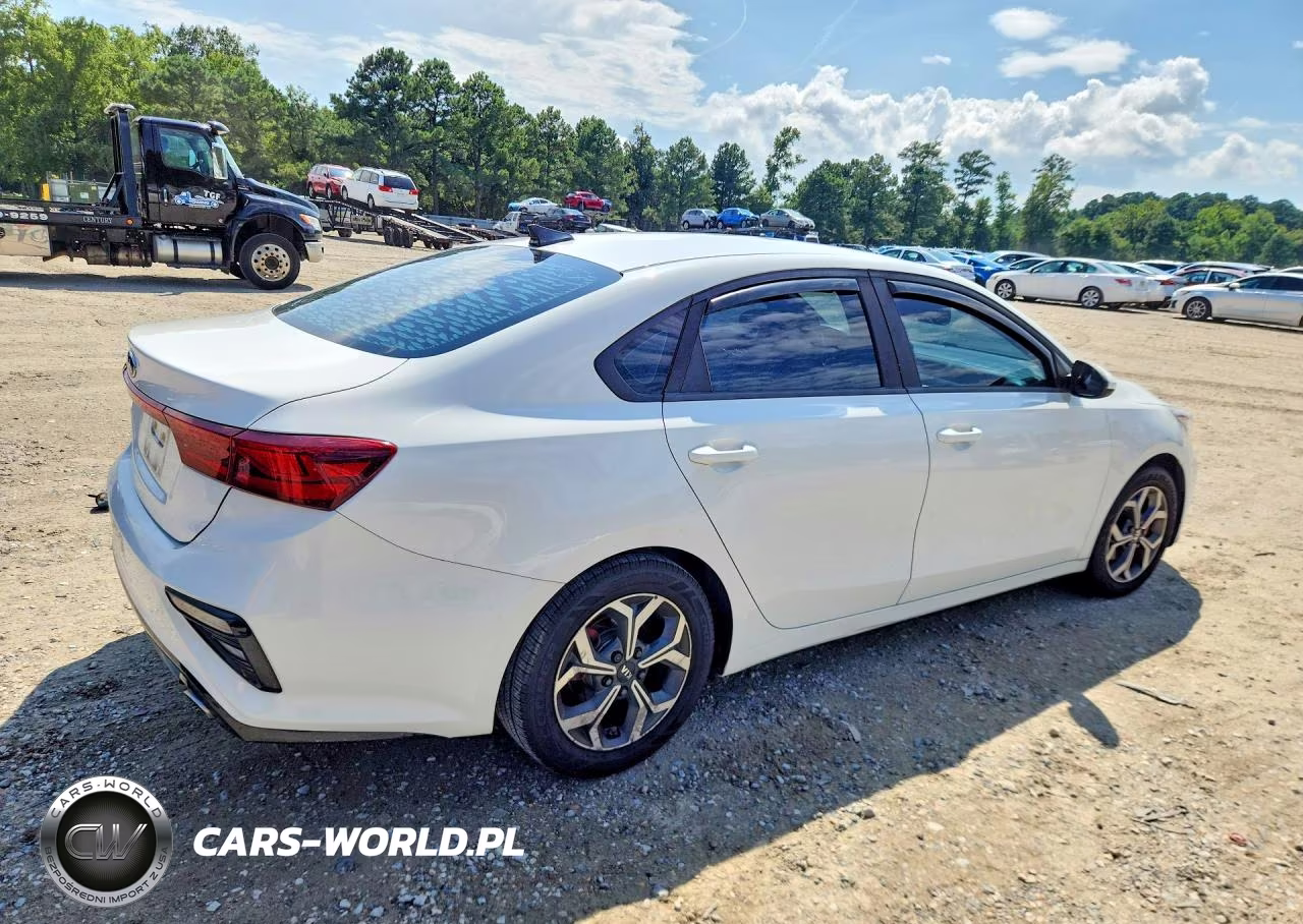 2019 Kia Forte Lxs VIN:3KPF24AD0KE077751 - 3