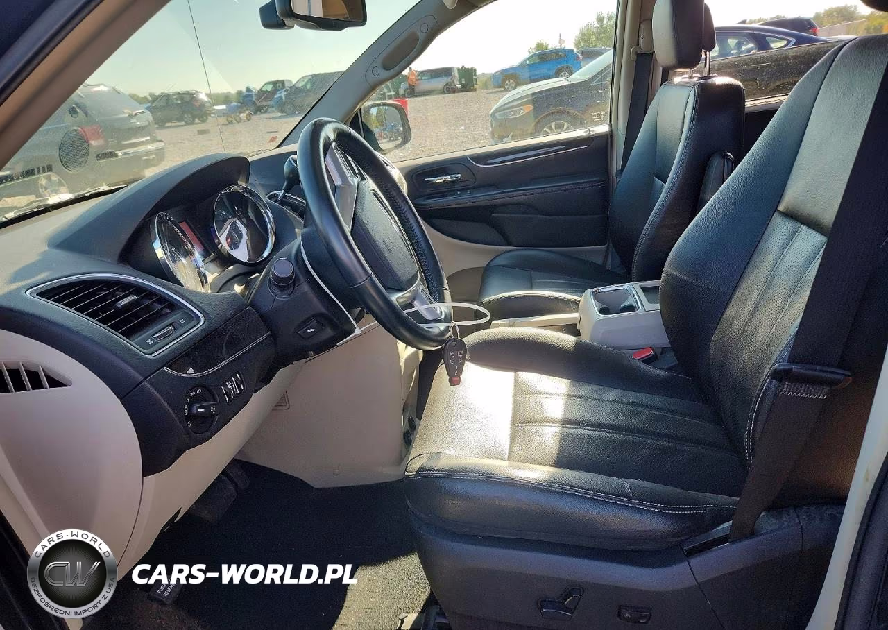 2014 Chrysler Town & Country Touring L VIN:2C4RC1CGXER165340 - 7