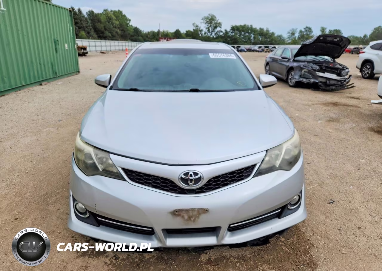 2014 Toyota Camry Se Sport VIN:4T1BF1FK9EU330883 - 5