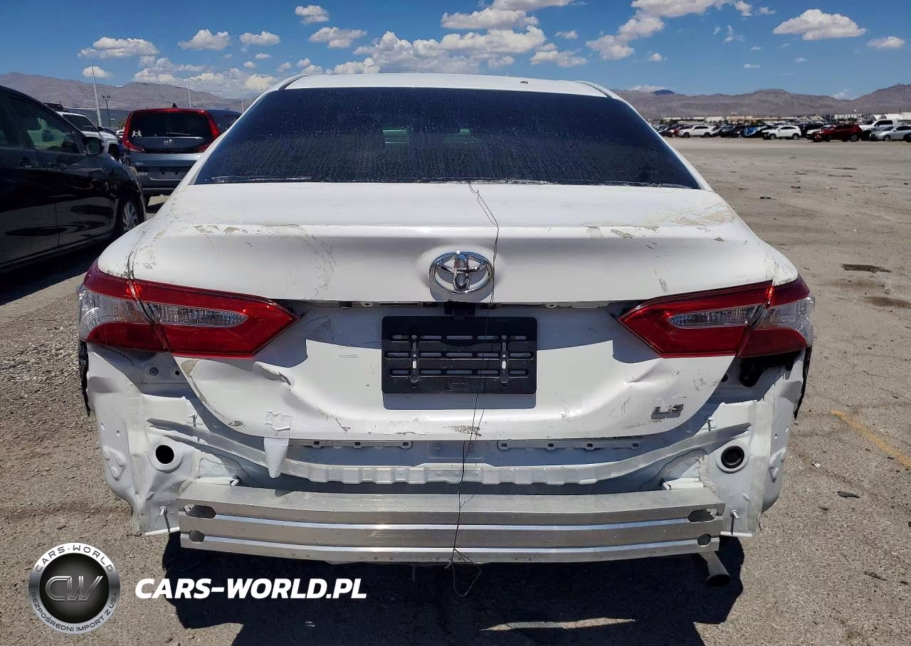 2018 Toyota Camry Le VIN:4T1B11HK6JU613232 - 6