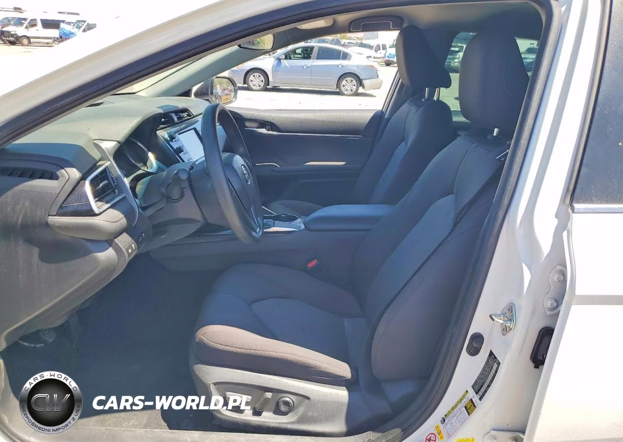 2018 Toyota Camry Le VIN:4T1B11HK6JU613232 - 7