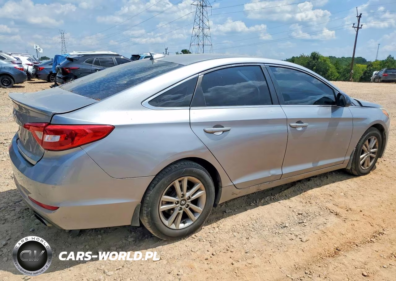 2015 Hyundai Sonata Se VIN:5NPE24AF0FH210815 - 3
