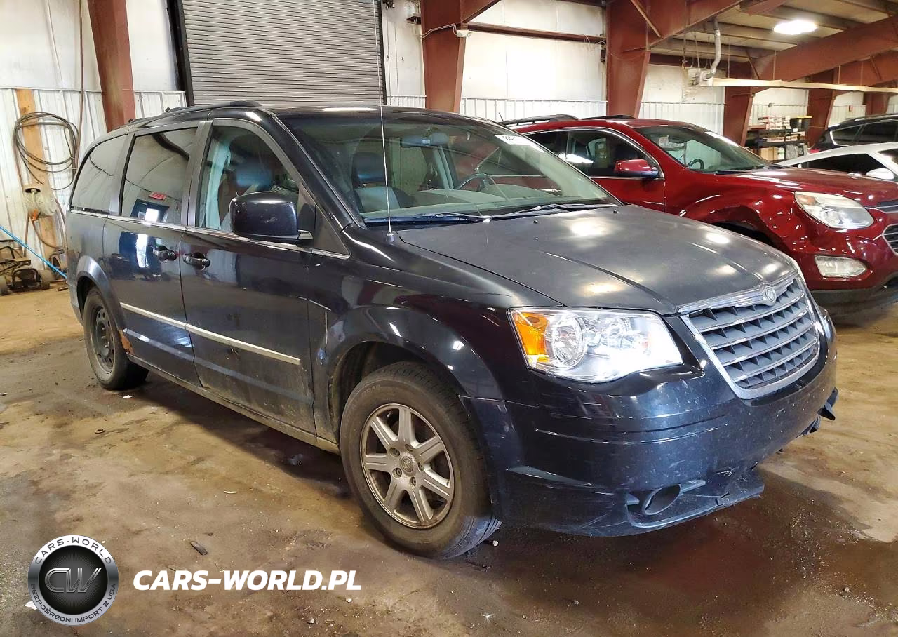 2010 Chrysler Town & Country Touring Plus VIN:2A4RR8D1XAR422809 - 4