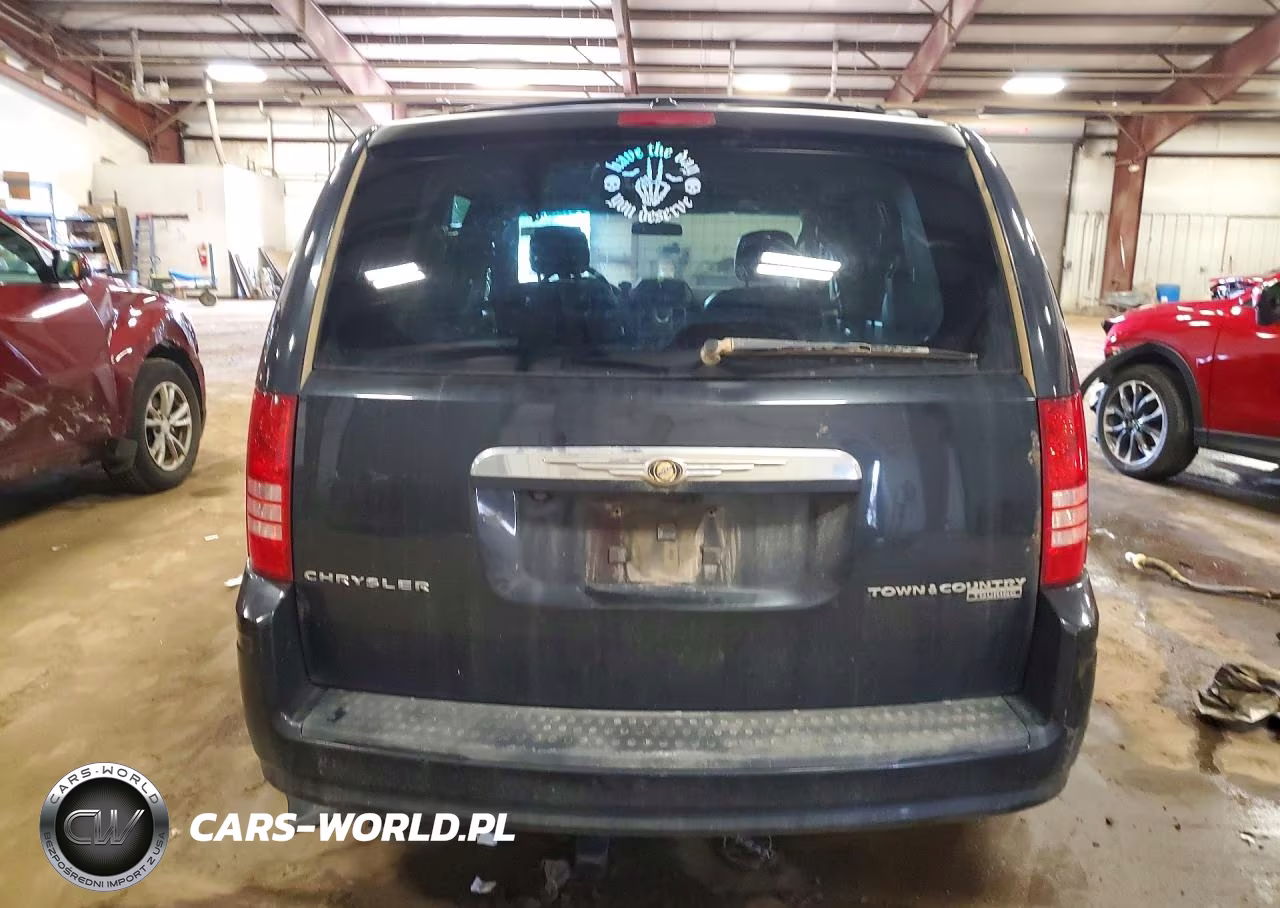 2010 Chrysler Town & Country Touring Plus VIN:2A4RR8D1XAR422809 - 6