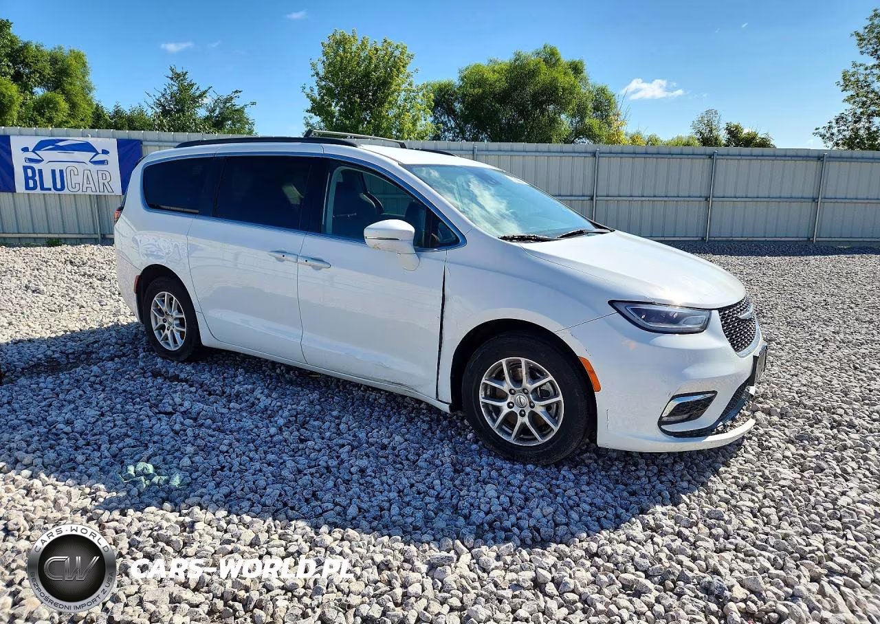 2022 Chrysler Pacifica Touring L VIN:2C4RC1BG3NR117793 - 4