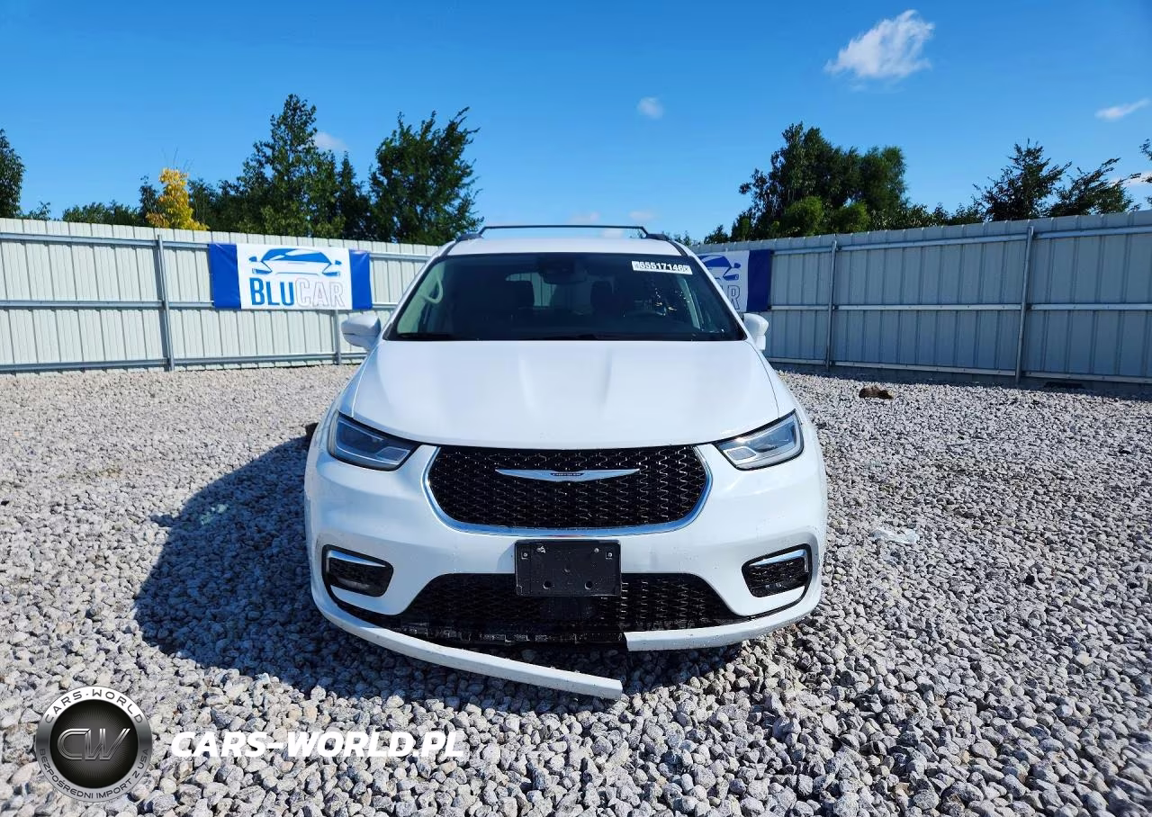 2022 Chrysler Pacifica Touring L VIN:2C4RC1BG3NR117793 - 5