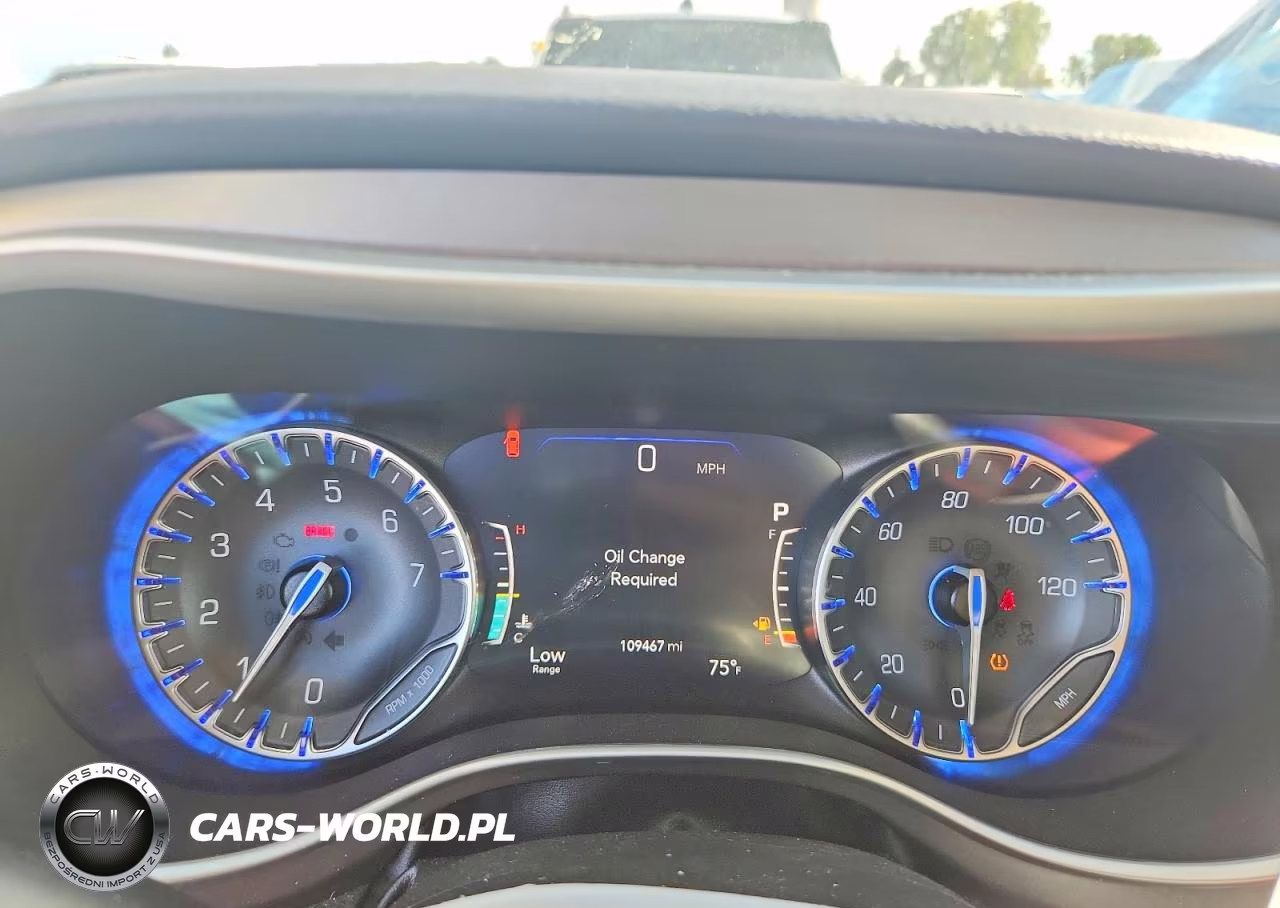 2022 Chrysler Pacifica Touring L VIN:2C4RC1BG3NR117793 - 9