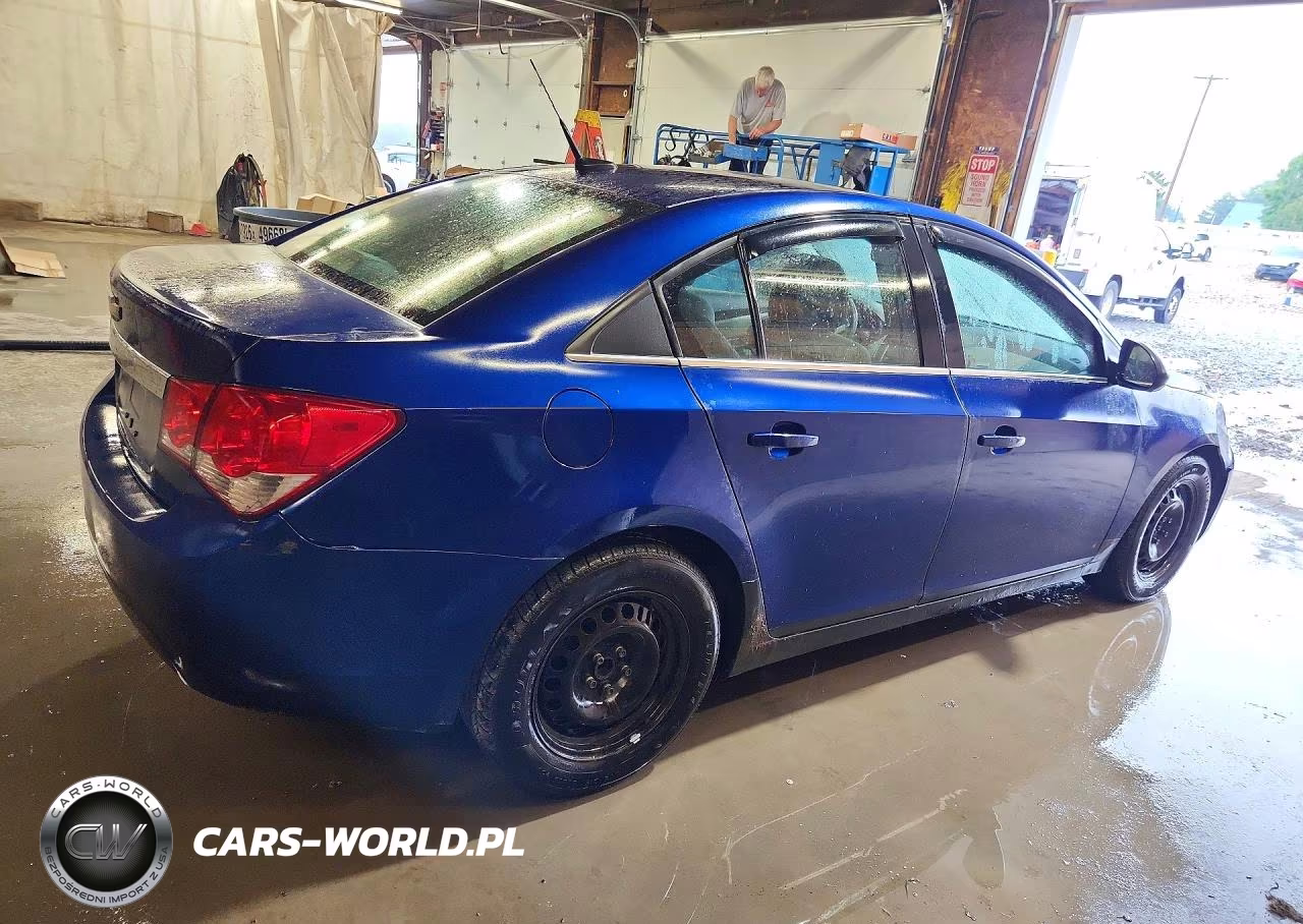 2012 Chevrolet Cruze Ls VIN:1G1PD5SH2C7343075 - 3