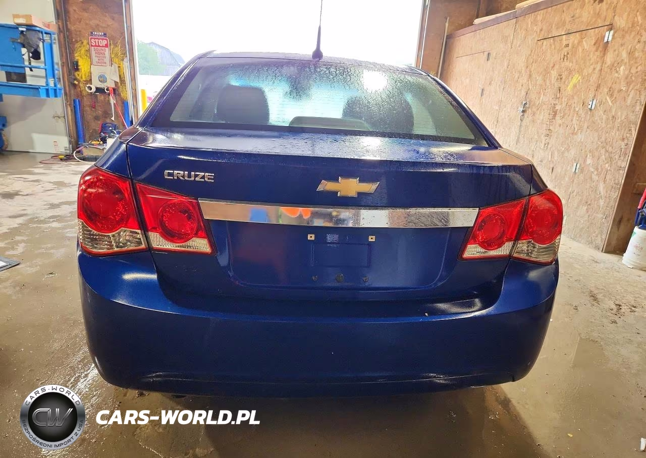 2012 Chevrolet Cruze Ls VIN:1G1PD5SH2C7343075 - 6