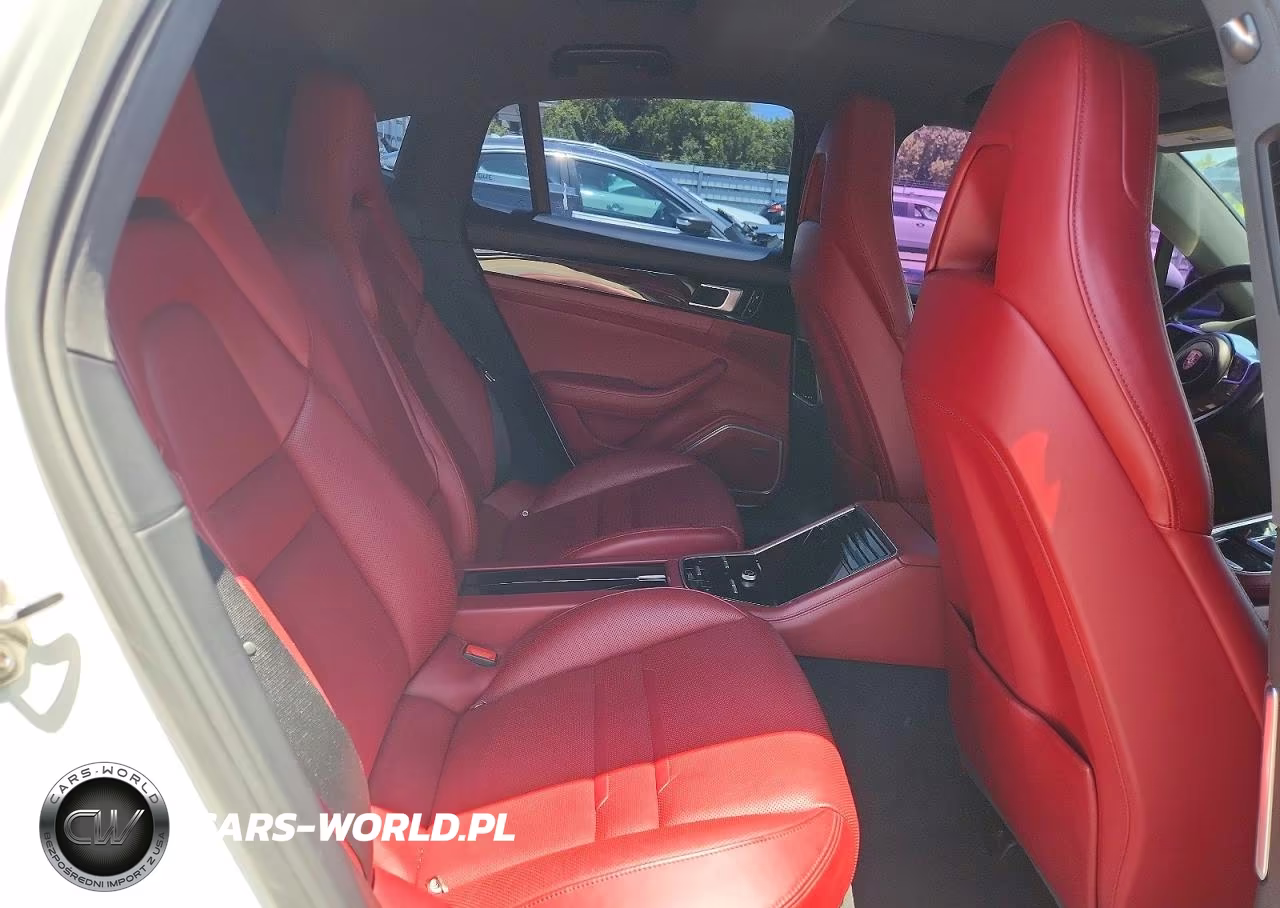 2018 Porsche Panamera 4 VIN:WP0AA2A70JL119319 - 10