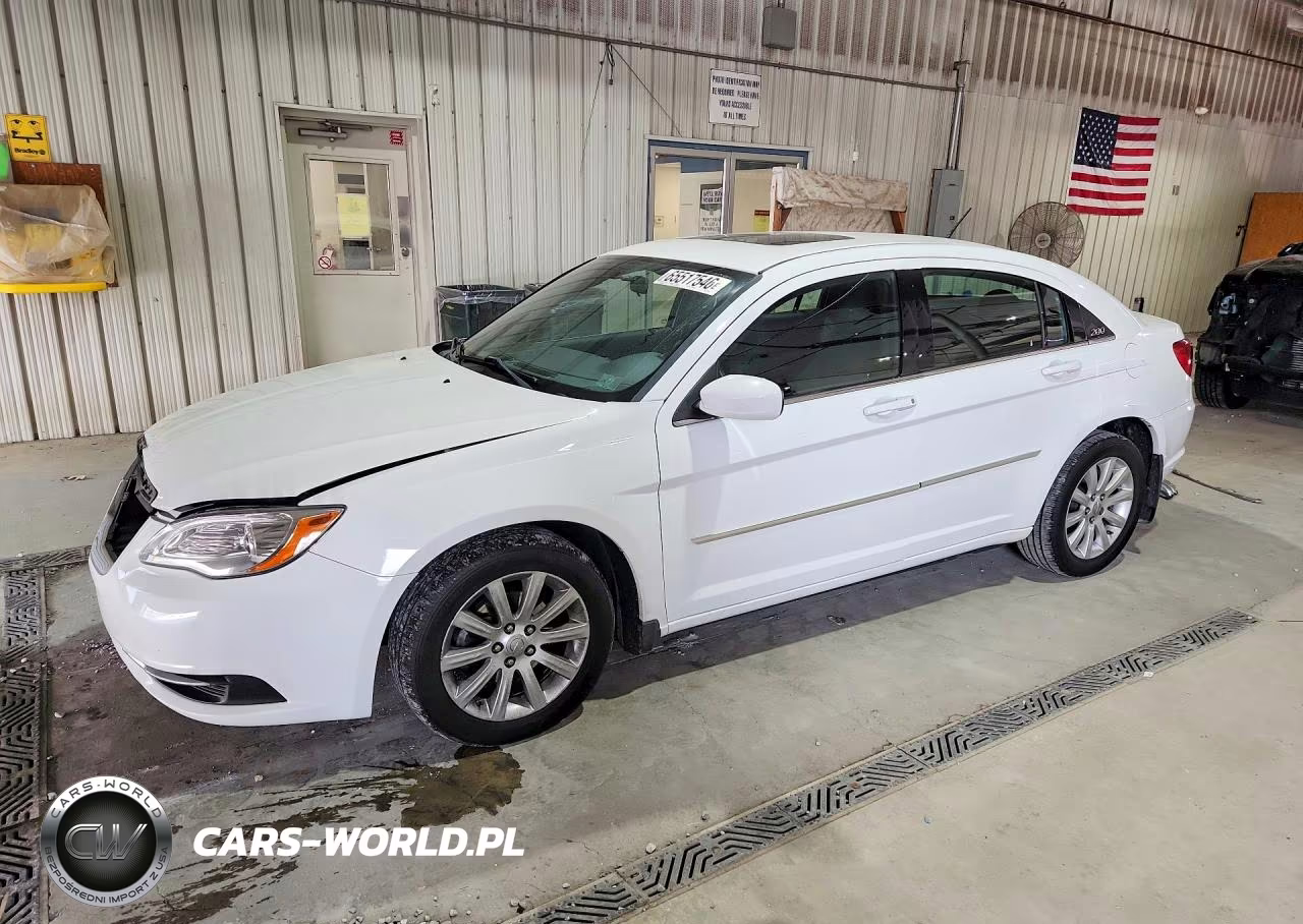 2012 Chrysler 200 Touring – zdjęcie 1 z 13