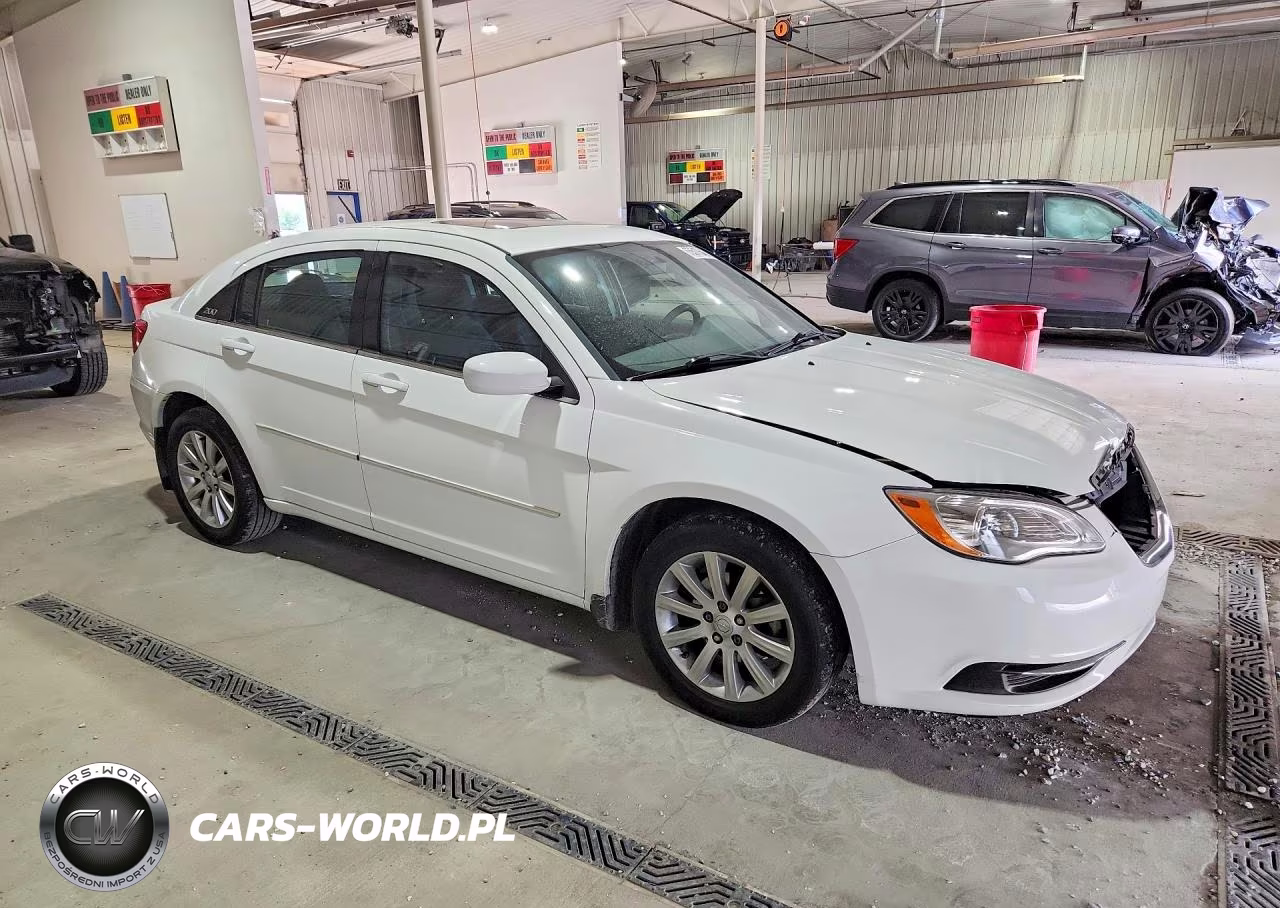 2012 Chrysler 200 Touring VIN:1C3CCBBG0CN109239 - 4