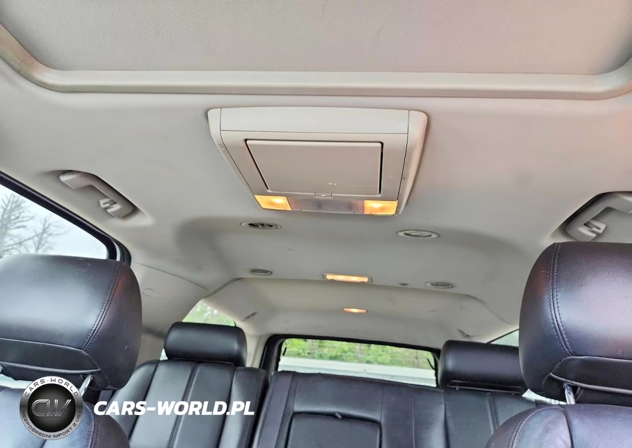 2010 Chevrolet Suburban K1500 Lt VIN:1GNUKJE30AR292340 - 10
