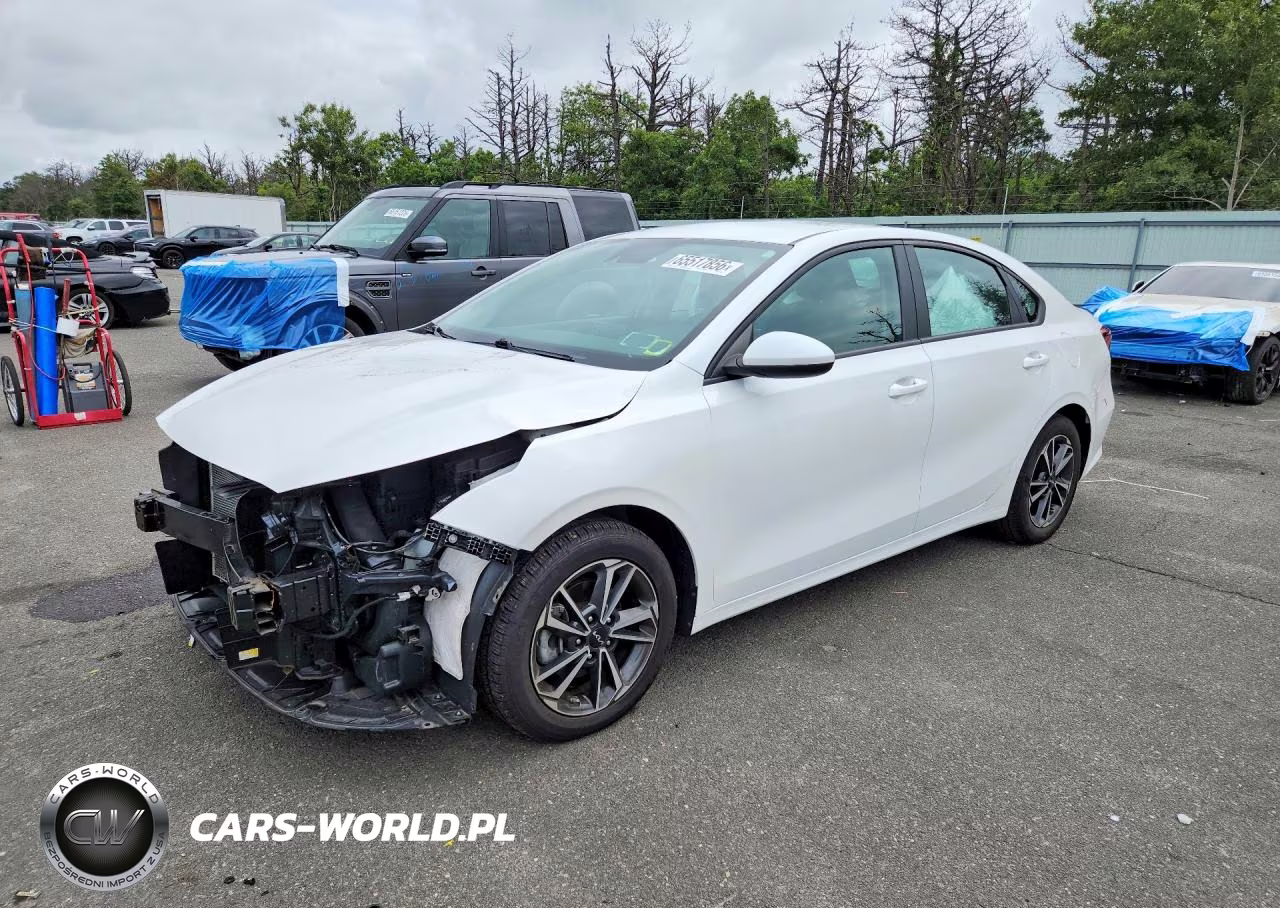2023 Kia Forte Lxs – zdjęcie 1 z 13