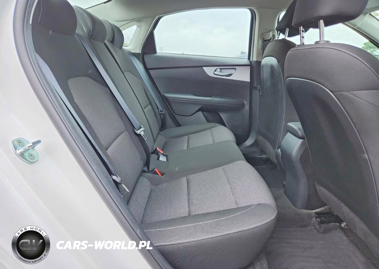 2023 Kia Forte Lxs VIN:3KPF24AD2PE505696 - 10