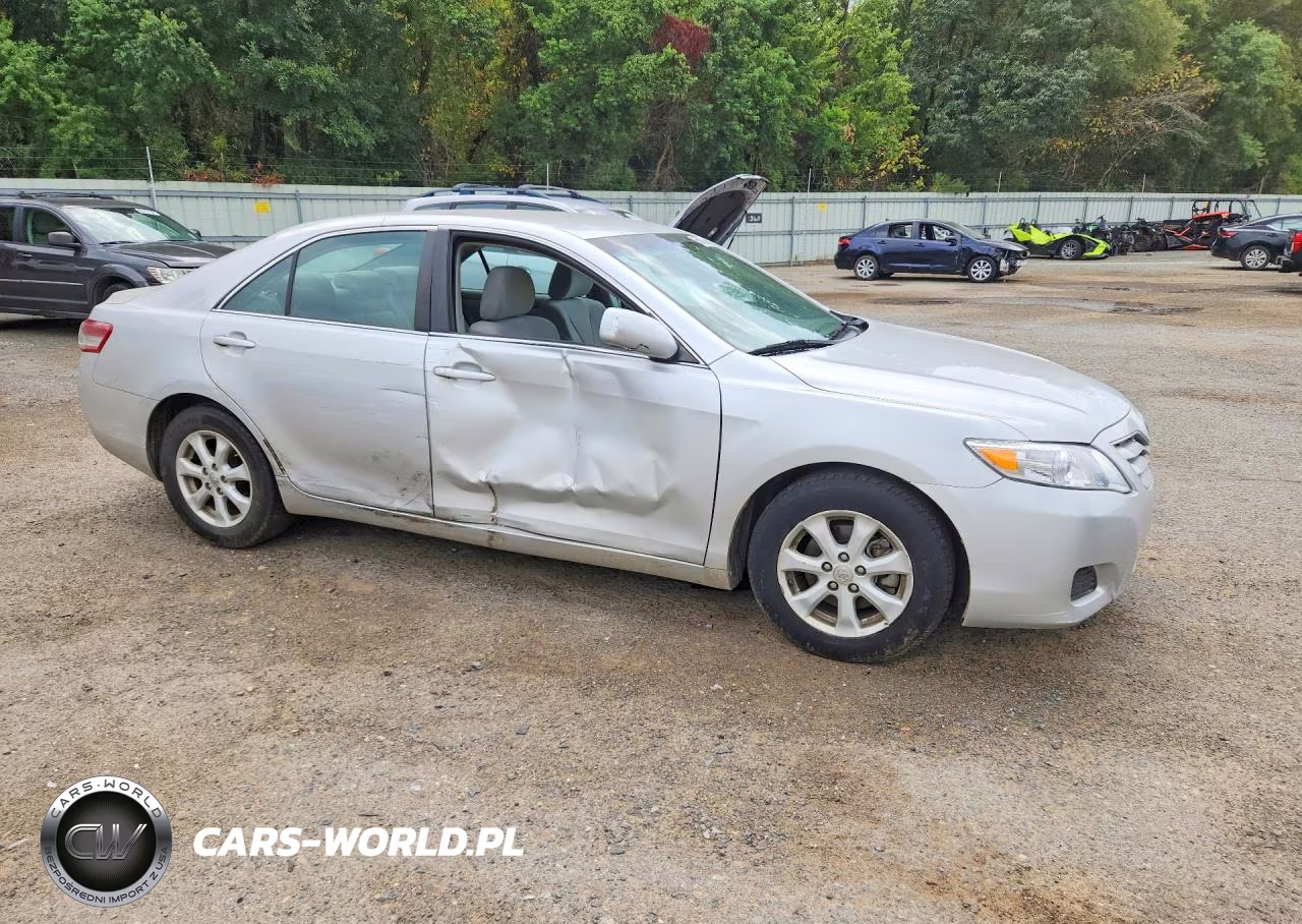 2011 Toyota Camry Le VIN:4T1BF3EK1BU613254 - 4