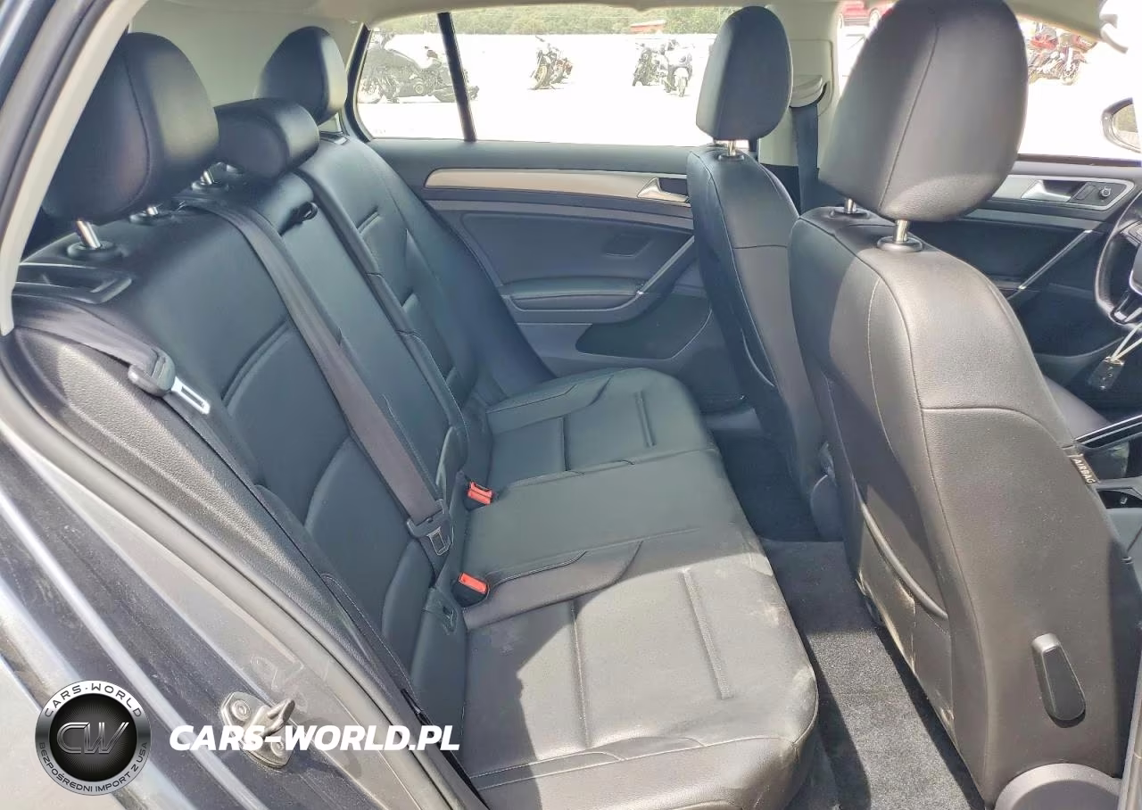 2017 Volkswagen Golf S VIN:3VW217AU2HM028341 - 10