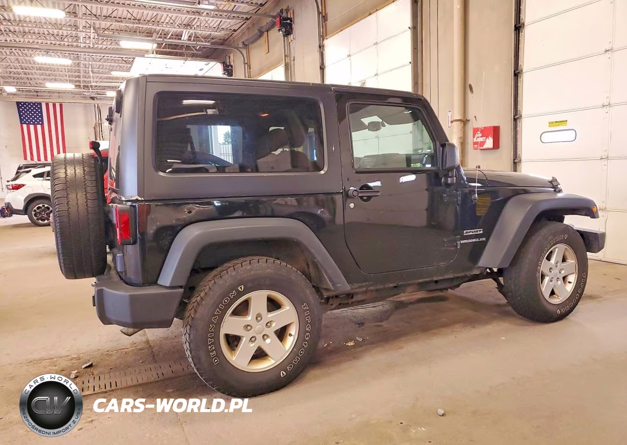 2016 Jeep Wrangler Sport VIN:1C4AJWAG6GL114867 - 3