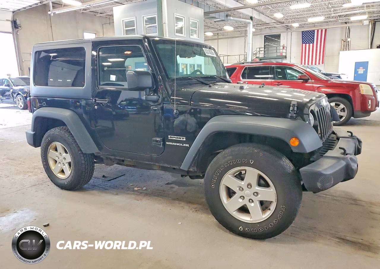 2016 Jeep Wrangler Sport VIN:1C4AJWAG6GL114867 - 4