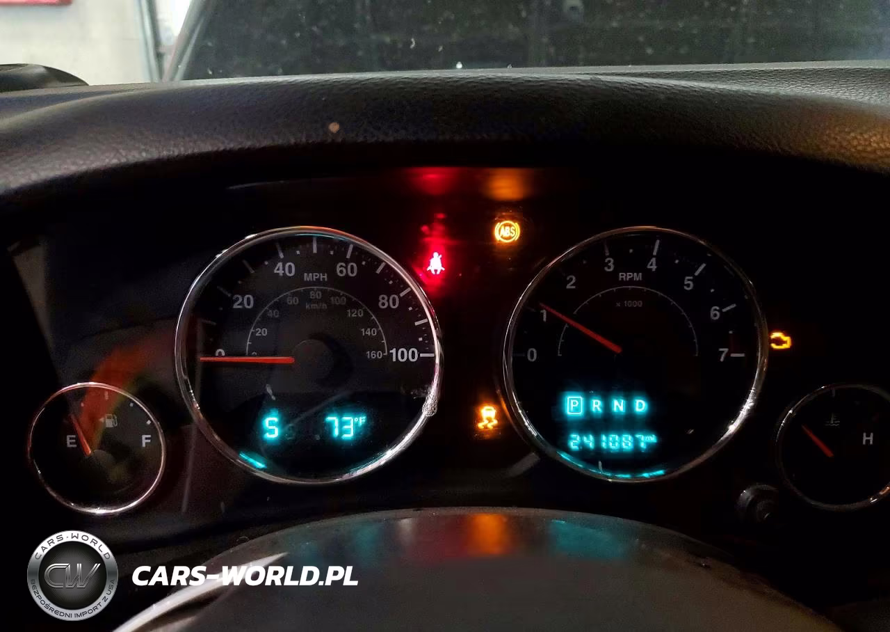 2016 Jeep Wrangler Sport VIN:1C4AJWAG6GL114867 - 9