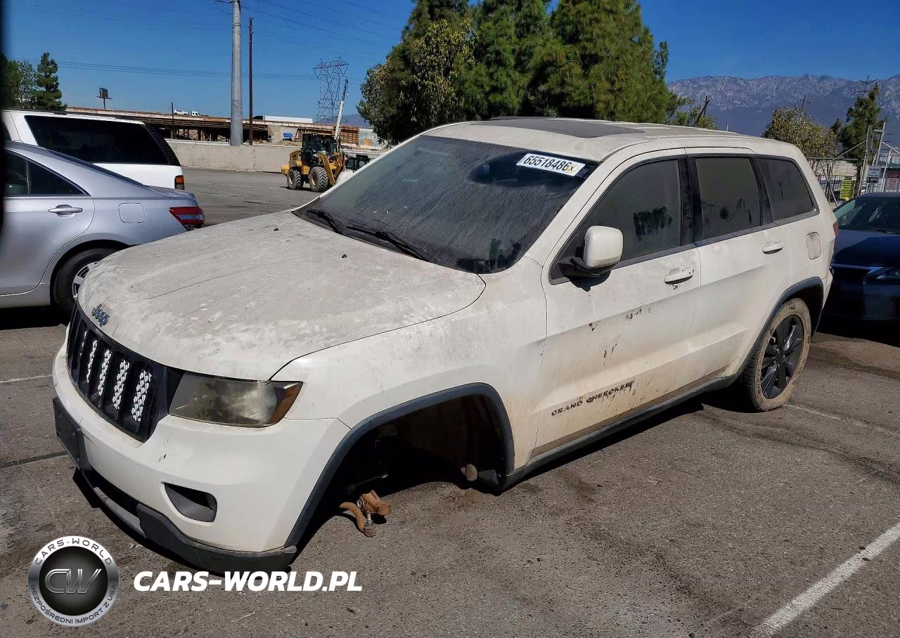 2012 Jeep Grand Cherokee Laredo VIN:1C4RJFAG5CC353811 - 1