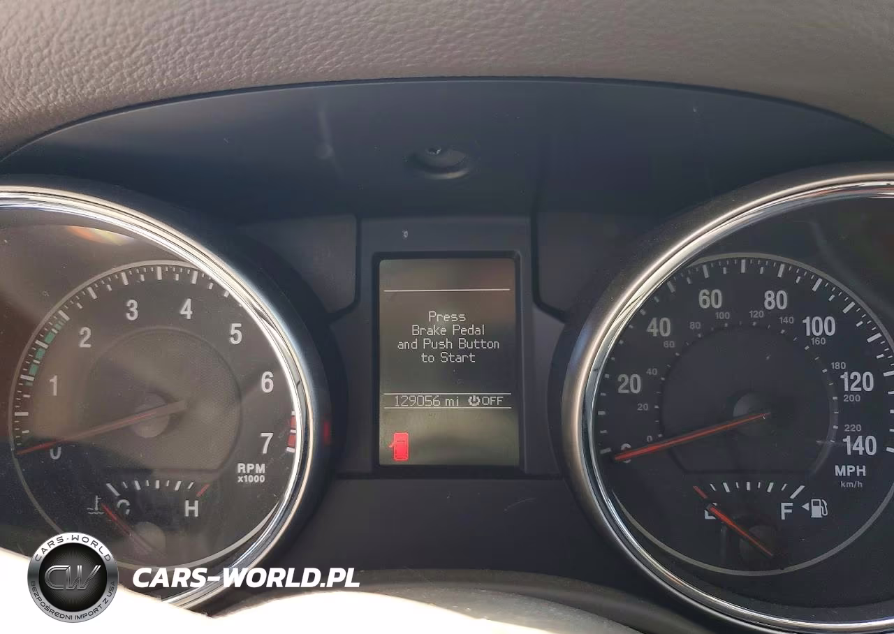 2012 Jeep Grand Cherokee Laredo VIN:1C4RJFAG5CC353811 - 9