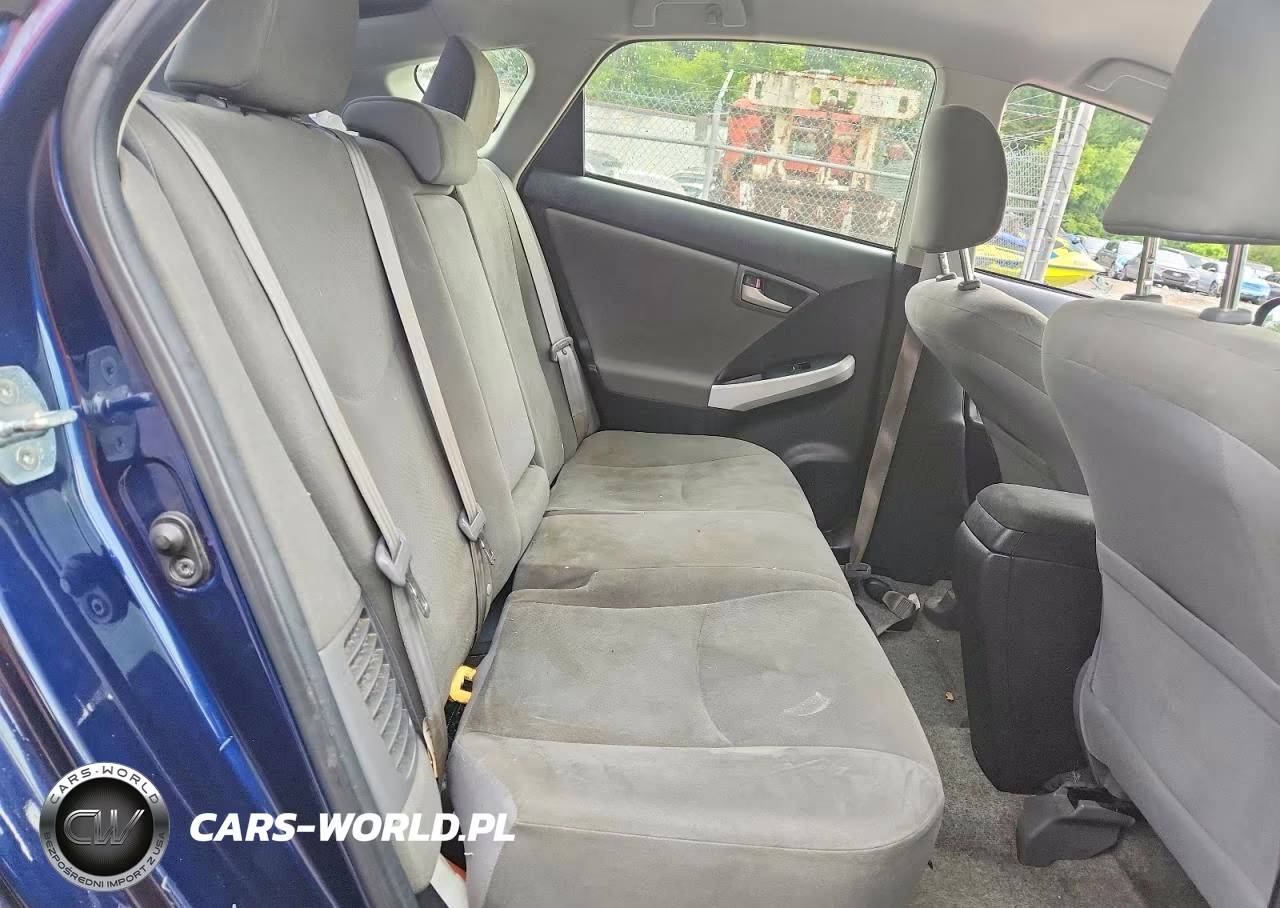 2013 Toyota Prius VIN:JTDKN3DU4D1637773 - 10