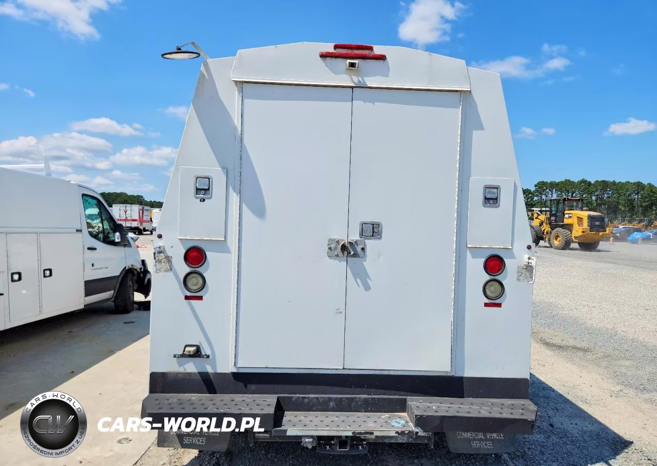 2010 Ford Econoline E450 Super Duty Cutaway Van VIN:1FDXE4FS5ADA99890 - 10