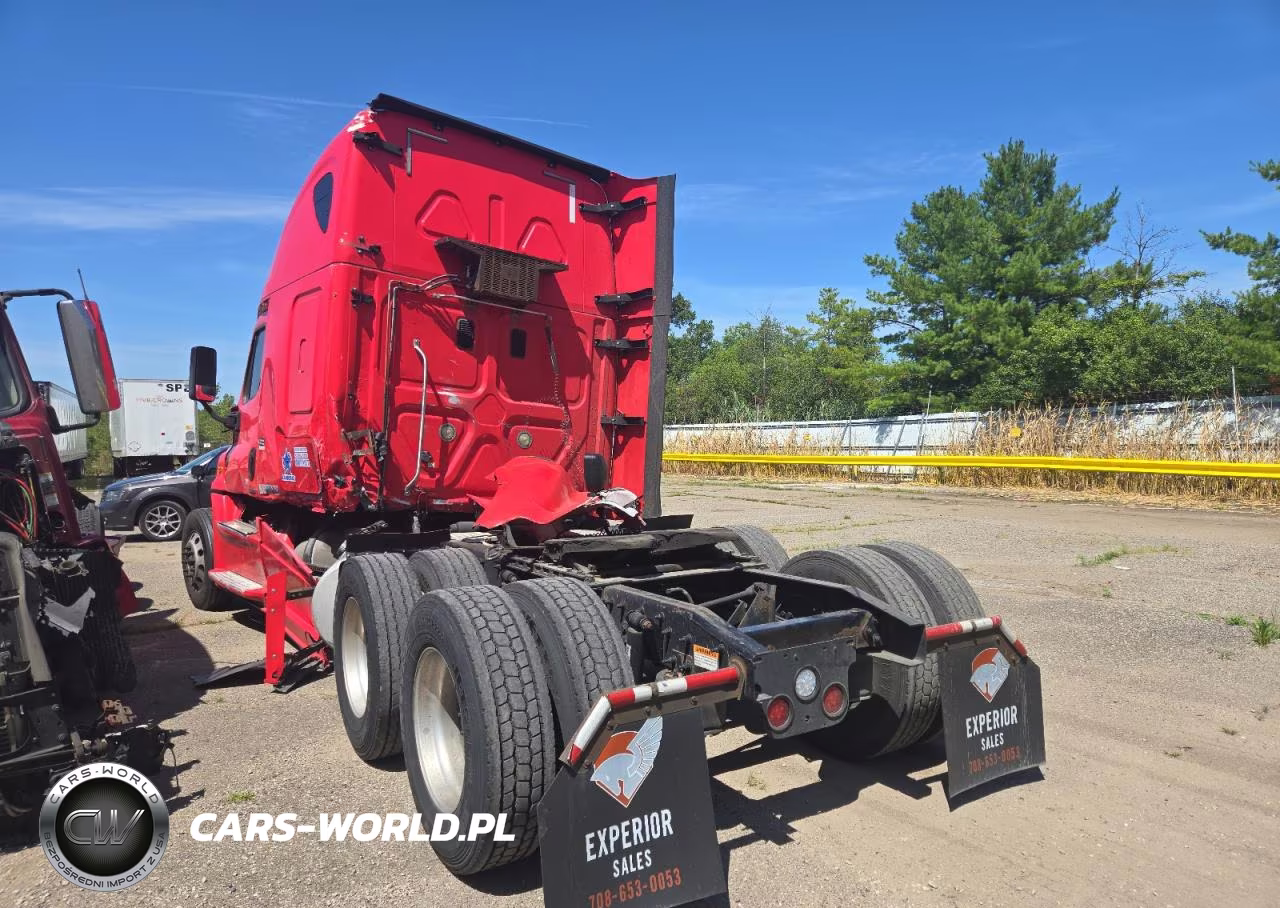 2016 Freightliner Cascadia 125 Semi Truck VIN:3AKGGLD51GSGS1841 - 3