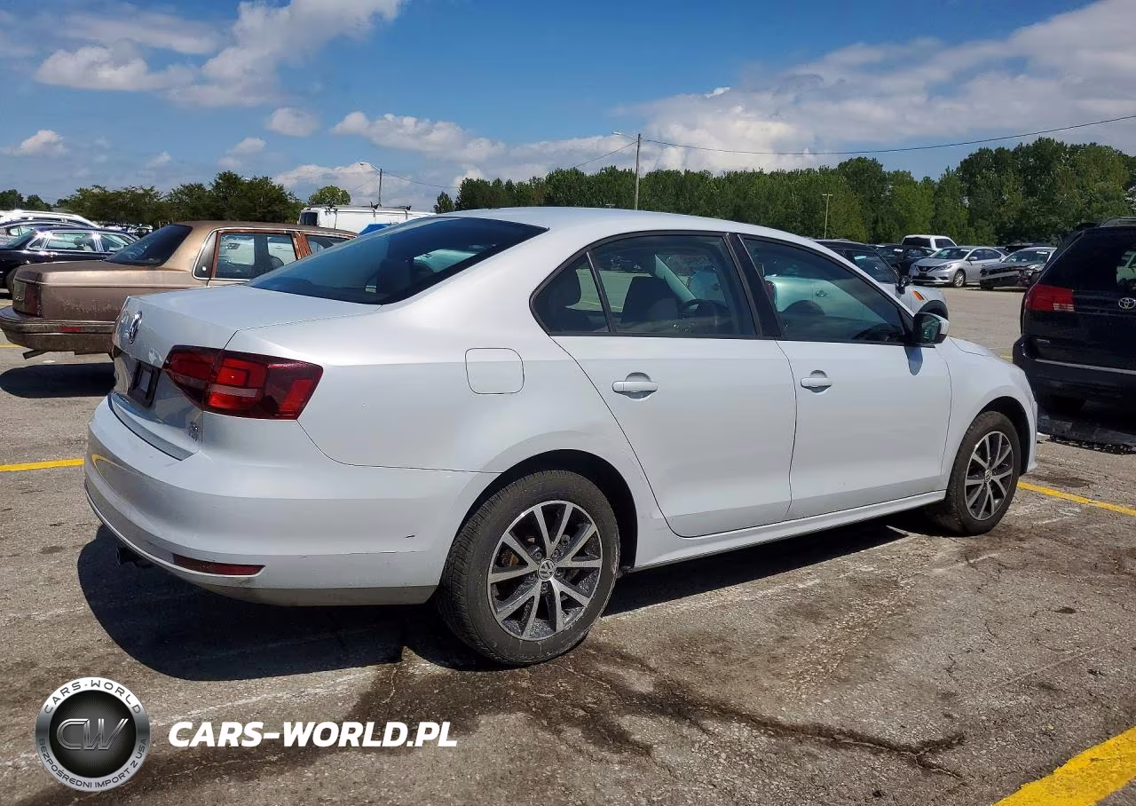 2018 Volkswagen Jetta S VIN:3VW2B7AJ9JM258564 - 3