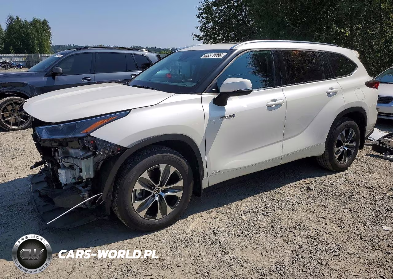 2021 Toyota Highlander Hybrid Xle