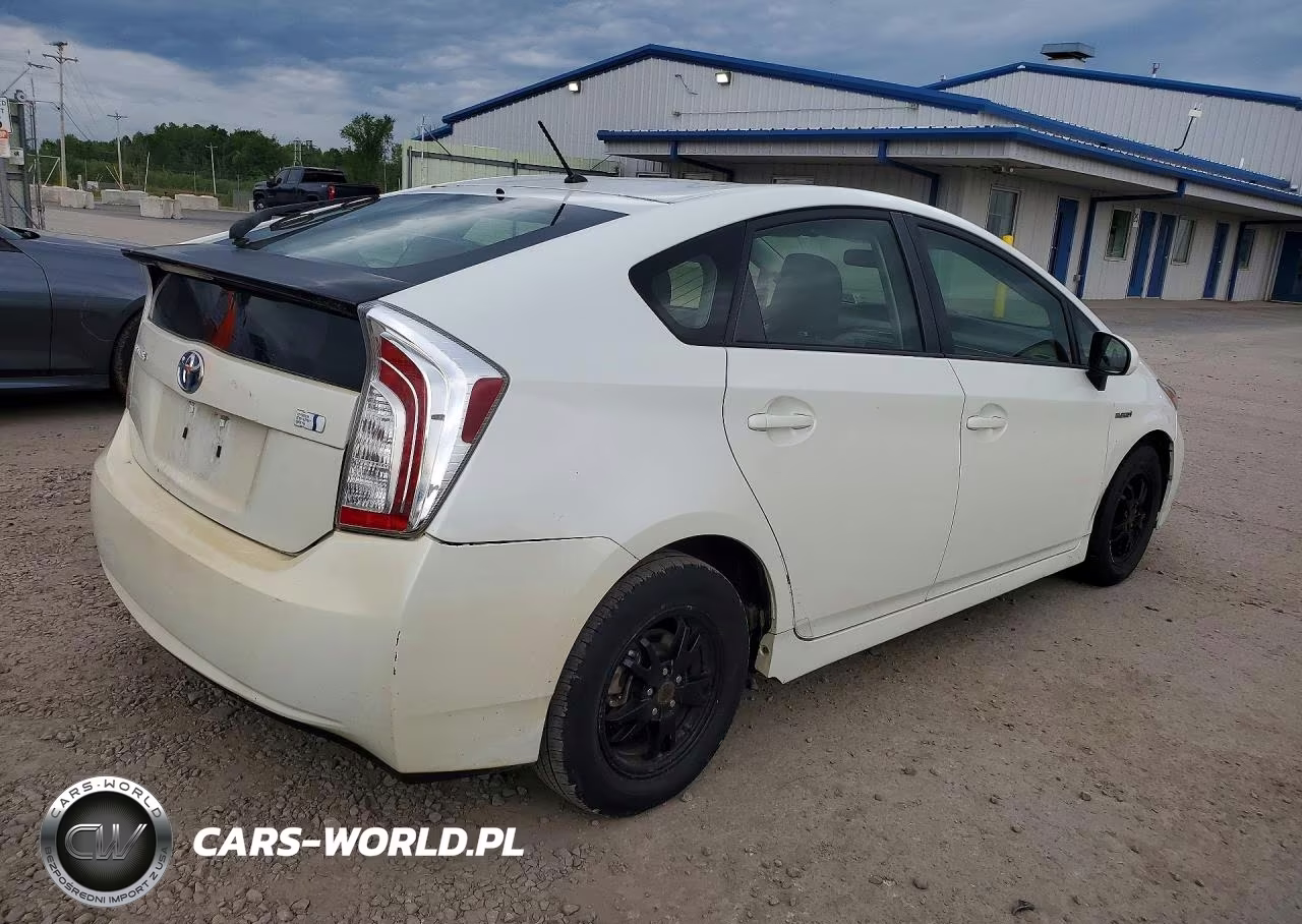 2012 Toyota Prius Two VIN:JTDKN3DU4C1528065 - 3