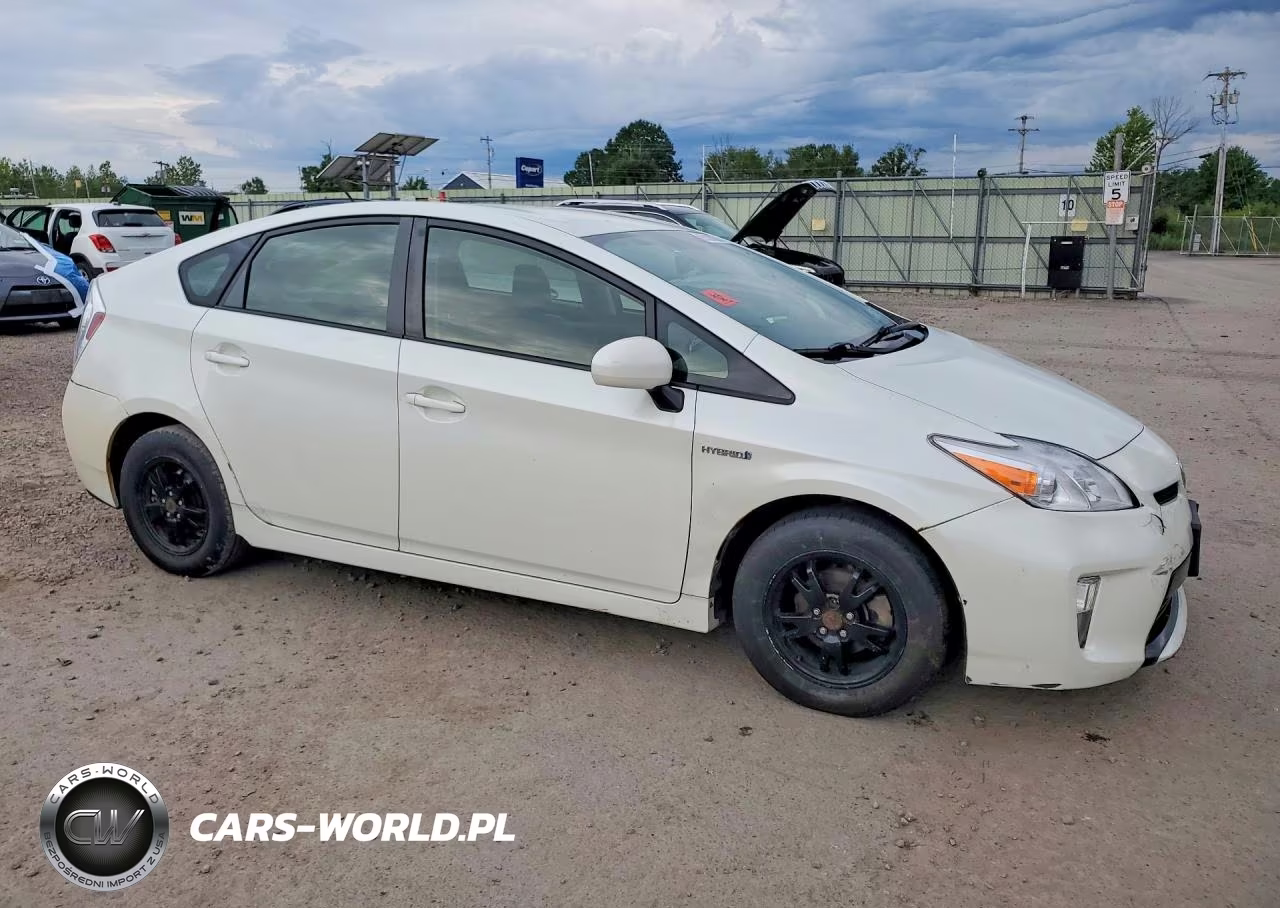 2012 Toyota Prius Two VIN:JTDKN3DU4C1528065 - 4