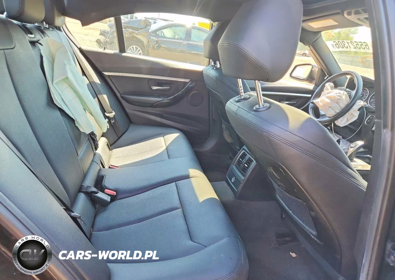 2018 BMW 330 Xi VIN:WBA8D9G50JNU69376 - 10