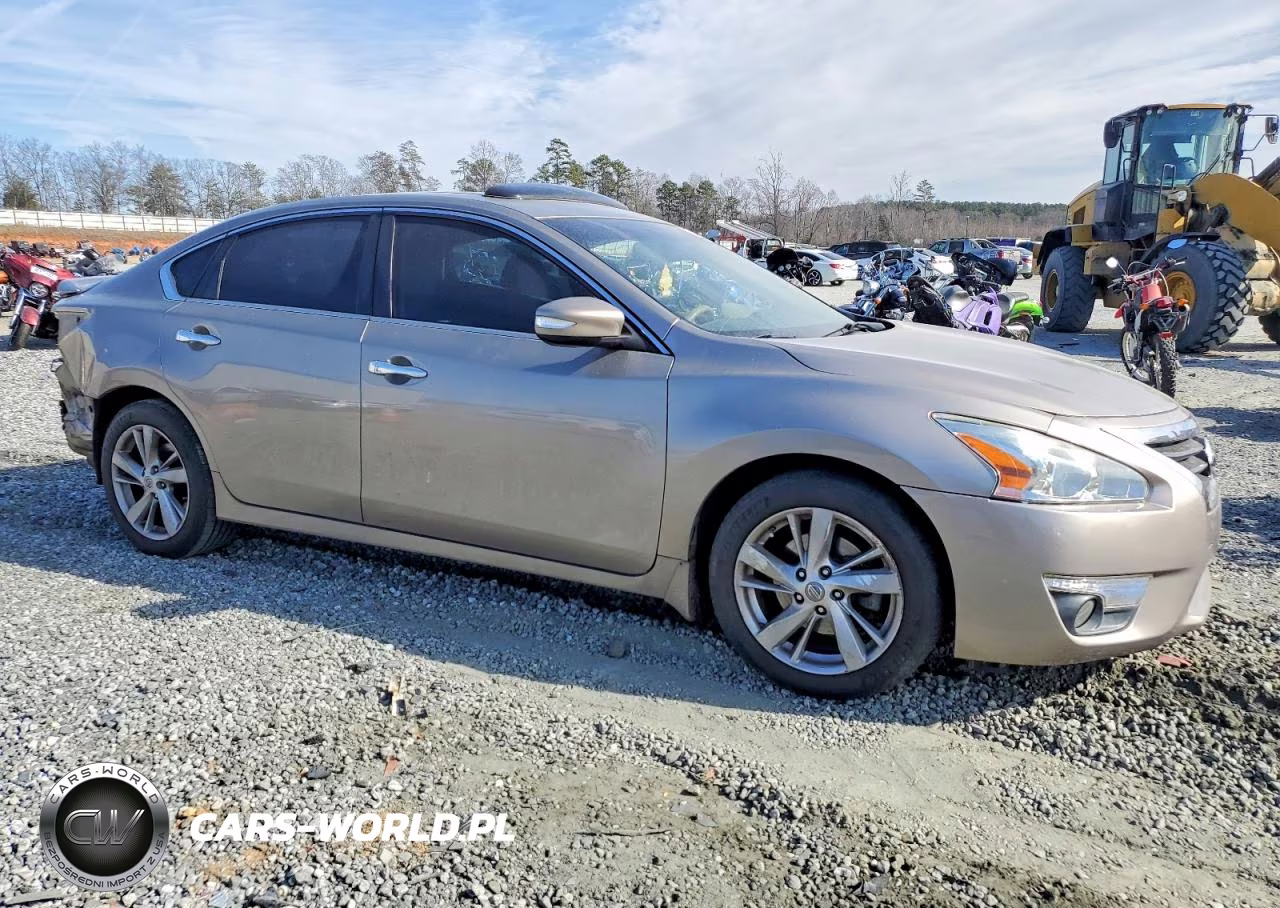 2015 Nissan Altima 2.5 VIN:1N4AL3AP8FC284497 - 4