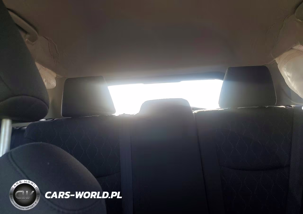 2022 Toyota Corolla Cross Le VIN:7MUCAABG2NV021436 - 10