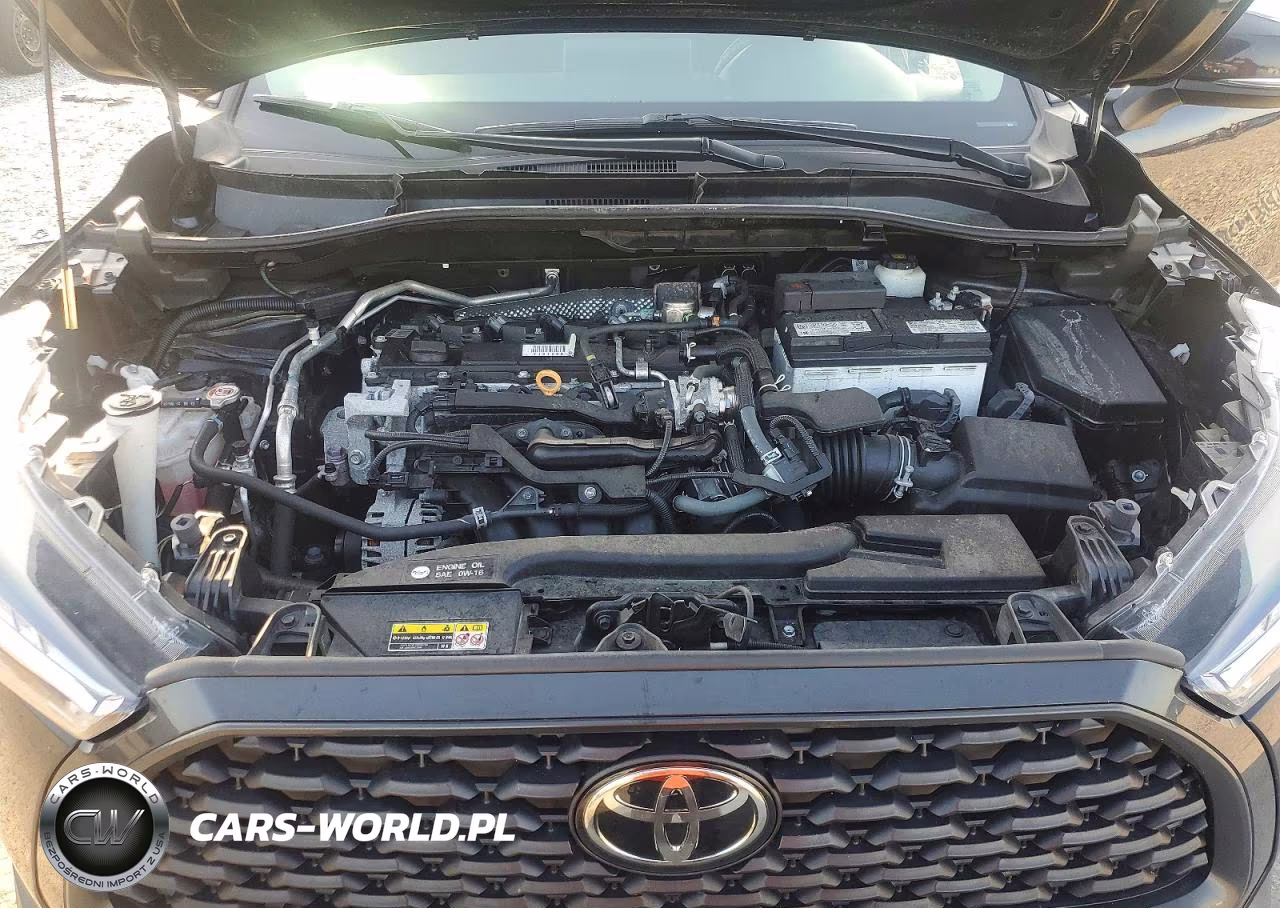 2022 Toyota Corolla Cross Le VIN:7MUCAABG2NV021436 - 12