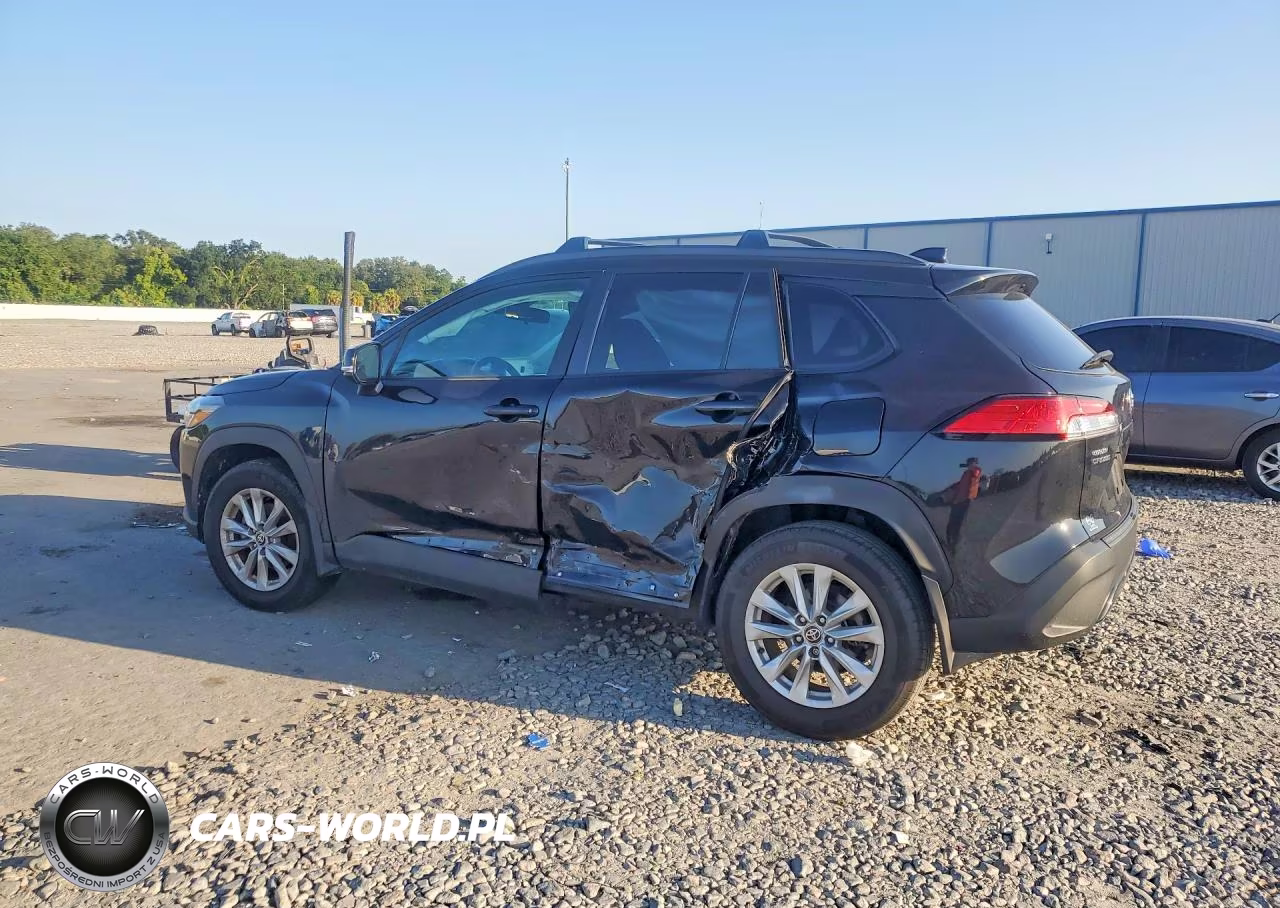 2022 Toyota Corolla Cross Le VIN:7MUCAABG2NV021436 - 2