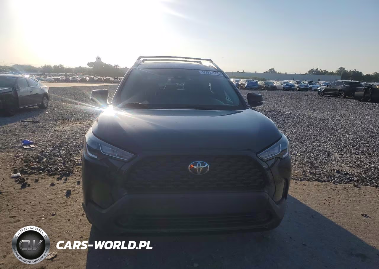 2022 Toyota Corolla Cross Le VIN:7MUCAABG2NV021436 - 5