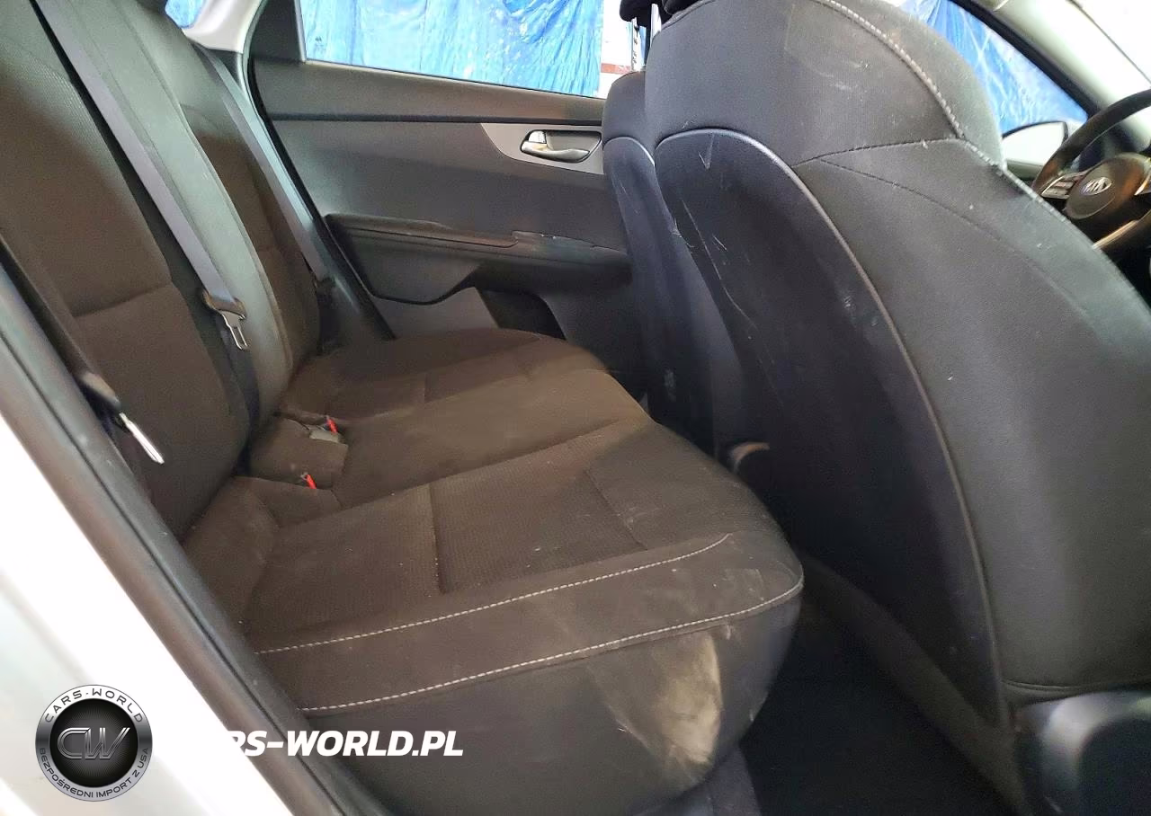 2021 Kia Forte Lxs VIN:3KPF24AD1ME277508 - 10