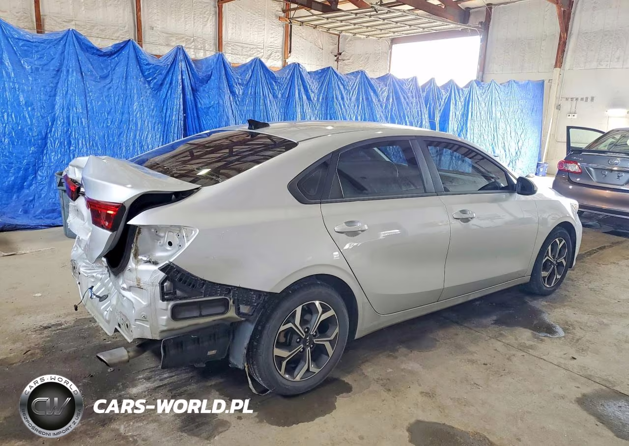 2021 Kia Forte Lxs VIN:3KPF24AD1ME277508 - 3