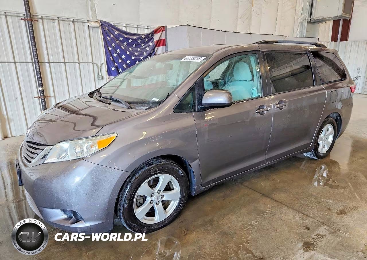 2017 Toyota Sienna Le VIN:5TDKZ3DC5HS815193 - 1