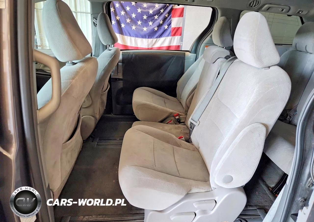 2017 Toyota Sienna Le VIN:5TDKZ3DC5HS815193 - 11